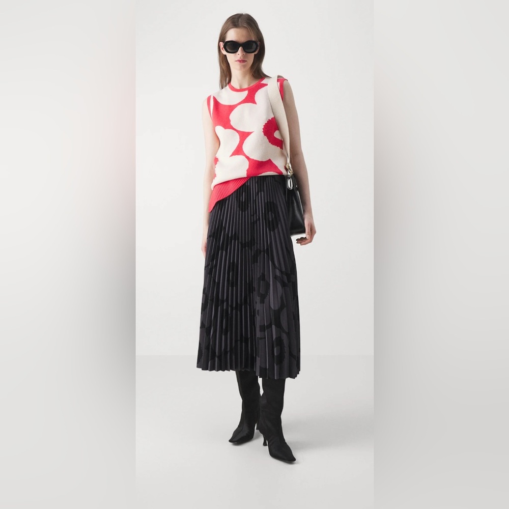 7-Anthropologie x Marimekko Tilma Unikko knitted wool vest
